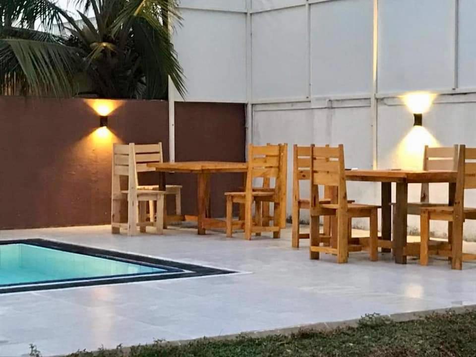 Aradhana Airport Transit Hotel Katunayaka Luaran gambar